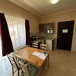 Balatonfueredi Borostyan Panzio Bed & Breakfast 3*