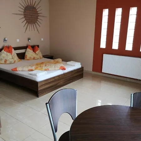 B&B Balatonfueredi Borostyan Panzio
