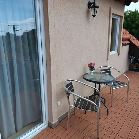Balatonfueredi Borostyan Panzio Bed and Breakfast 3*