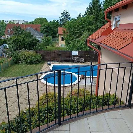 Panzió Balatonfüredi Borostyán Panzió 3*