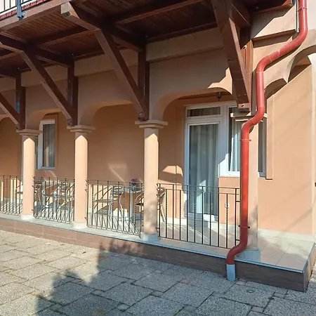 Balatonfueredi Borostyan Panzio Oda ve Kahvaltı 3*