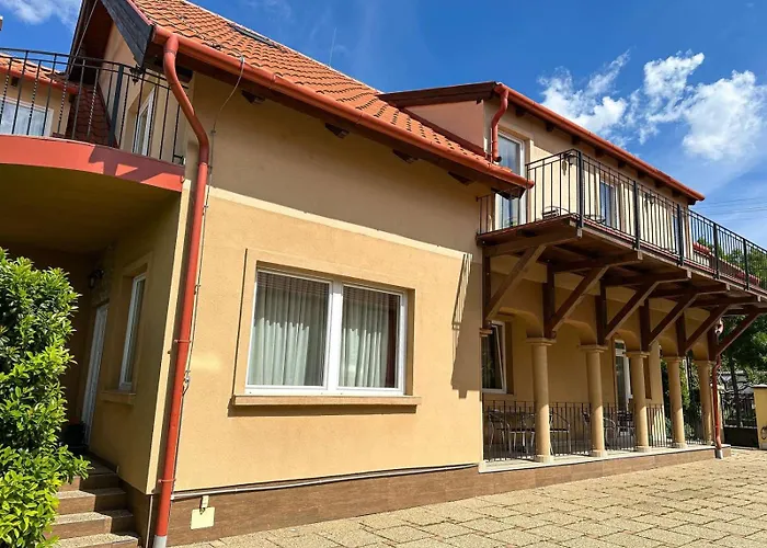 Balatonfueredi Borostyan Panzio Oda ve Kahvaltı 3*