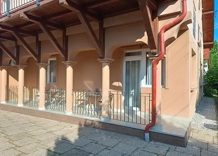 Balatonfueredi Borostyan Panzio Oda ve Kahvaltı 3*